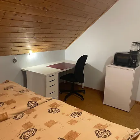 Grosse Haus Fuer Bis Zum 13 Leute 아파트 *